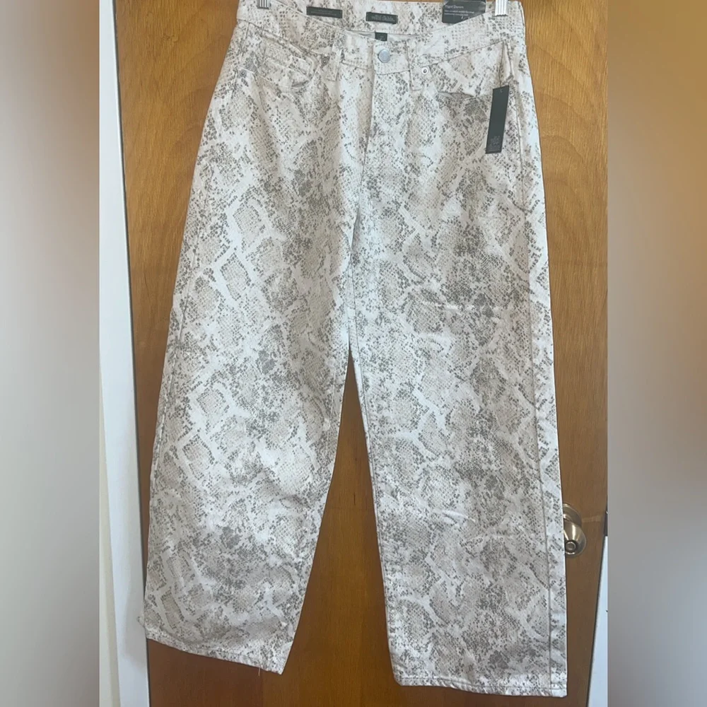 Wild Fable cream Snakeskin Low-Rise Baggy Jeans Rigid Denim 31” Inseam NWT